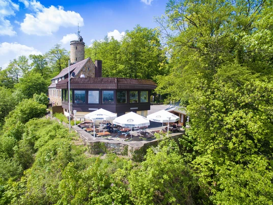 Café-Restaurant Sachsenklause Luftaufnahme des Restaurant „Sachsenklause“ mit herrlicher Außenterrasse.