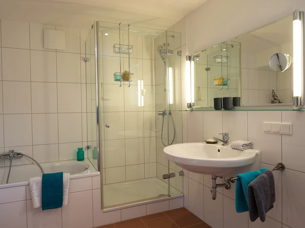 Große-FeWo-Badezimmer-1.jpg