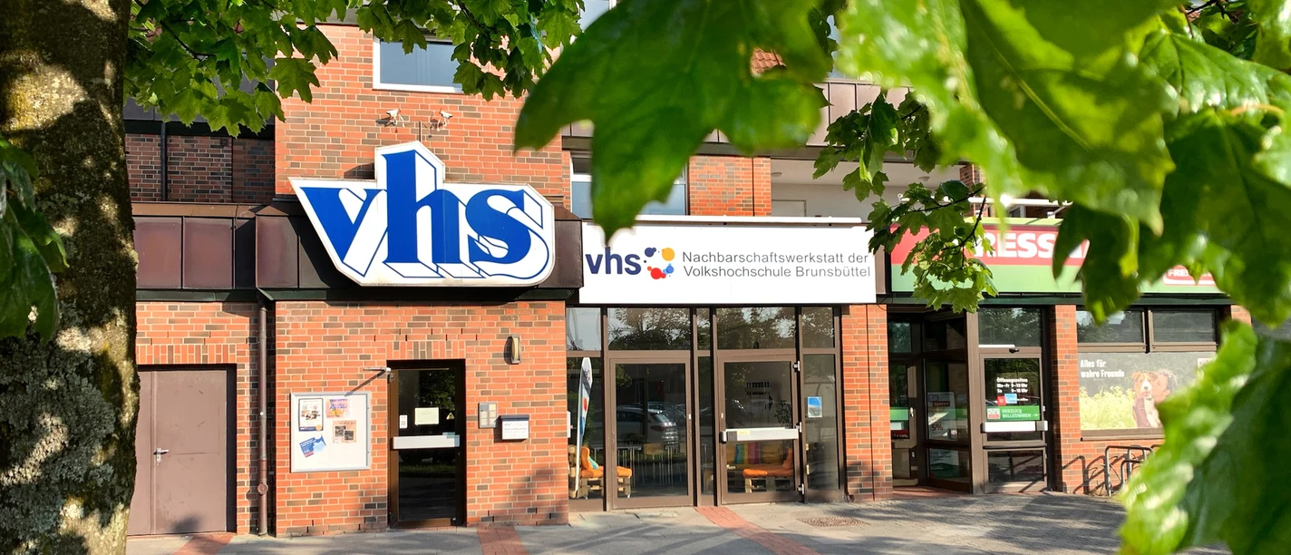 Außenaufnahme_VHS_Brunsbüttel_c_Carlos Arturo Arias.jpg