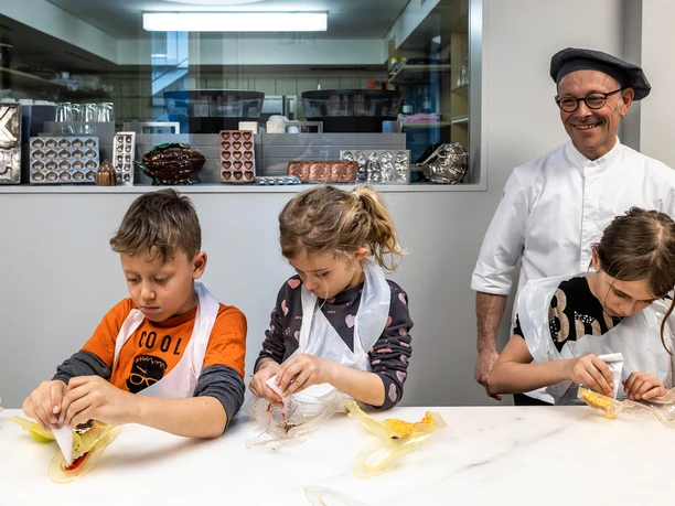 Amrein Schoggihasen giessen