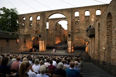 Stiftsruine Bad Hersfelder Festspiele 2013 "Buehne der Stiftsruine"