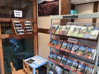 Tourismus-Information-Neustadt-Harztor-Dirk-Daniel-Prospekte.jpg