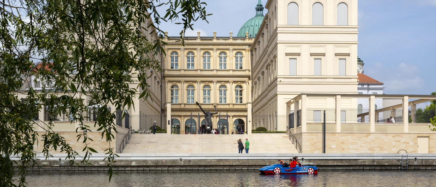 Museum Barberini vom Wasser aus