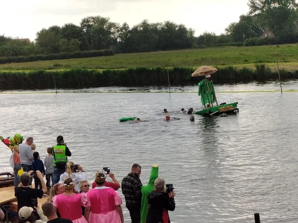 Sinkende Badewanne.jpg