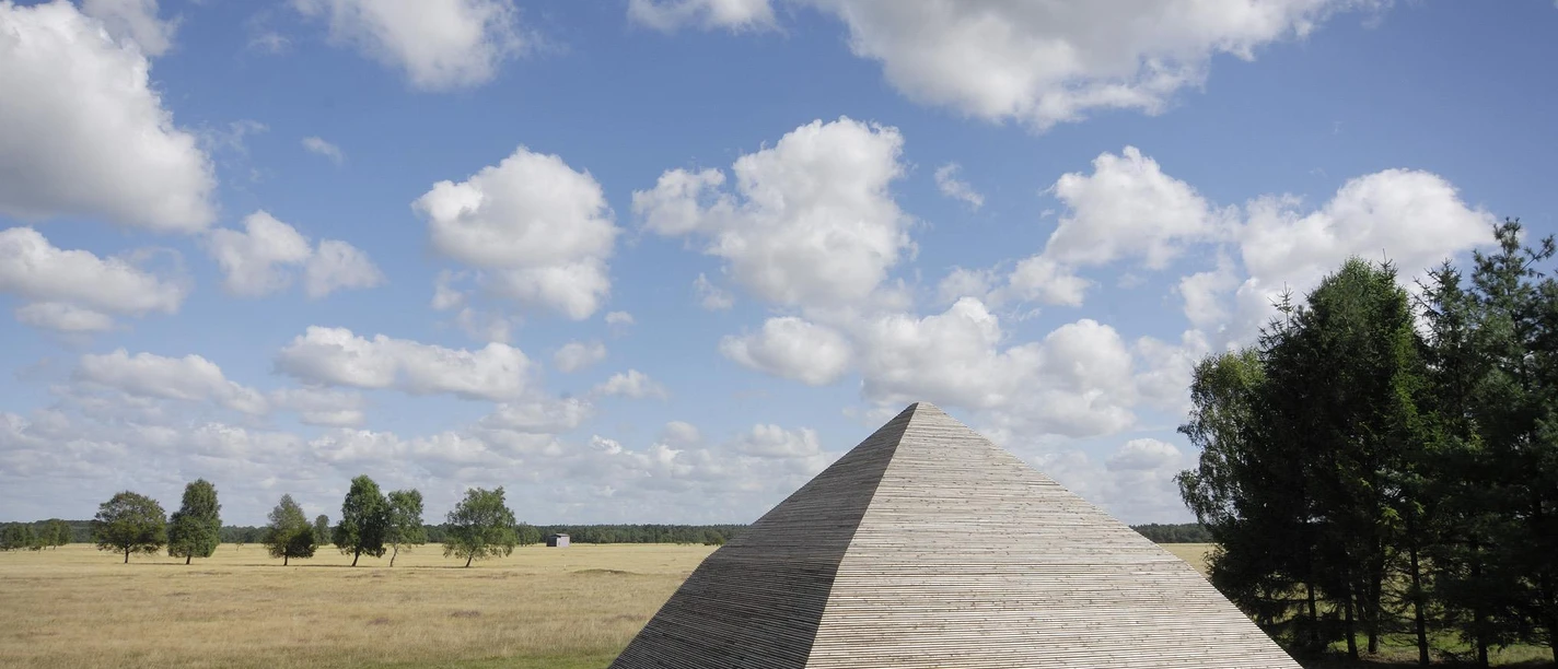 Pyramide im Capmp Reinsehlen