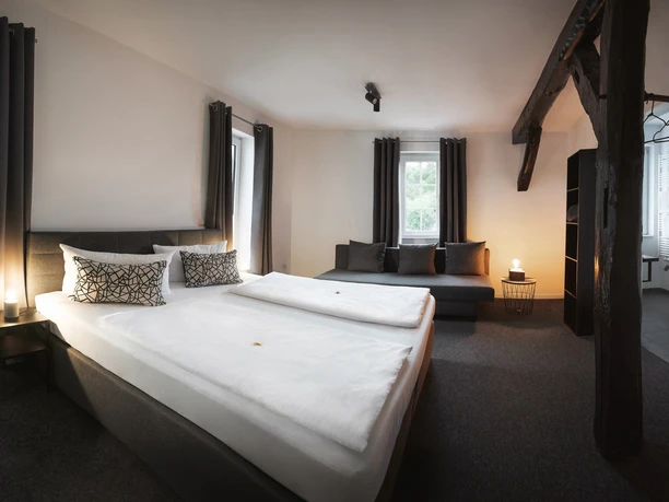 Doppelzimmer Komfort, Meyenhof Sie sehen ein Doppelzimmer des Meyenhof Frankenberg Eder