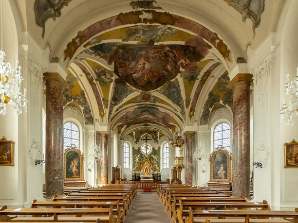 RheinMain Kreis-Offenbach - Heusenstamm St. Cäcilia Barocker Innenraum der Kirche St. Cäcilia in Heusenstamm