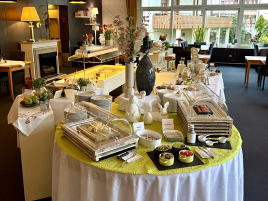Frühstücksbuffet 2 (c) Hotel Pflug