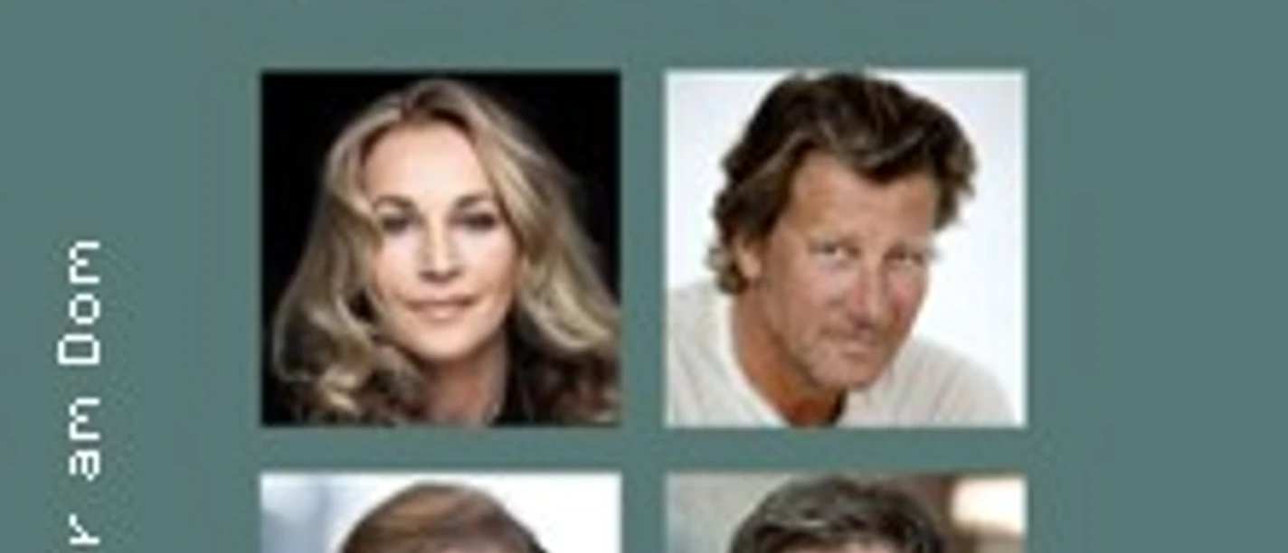 Vier Porträtfotos vor graugrünem Hintergrund mit Schrift Spielzeit 25/26