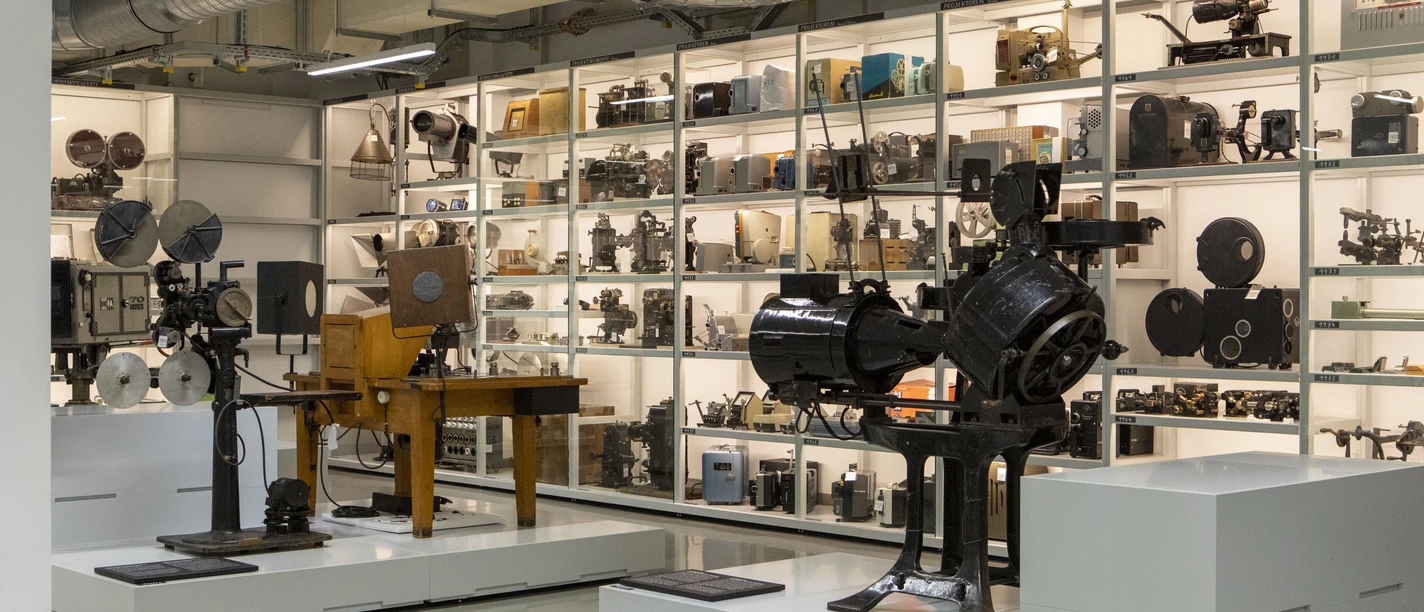 Schaudepot des Filmmuseums Potsdam