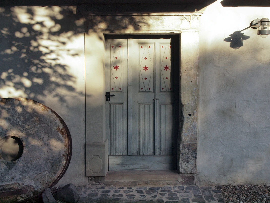 Biehl_Edwin_Austellung Alte Mühle_Nebeneing-tür