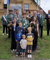 Königsfamilie 2025 SV Warstade e.V. _Sabrina von Brock.jpeg