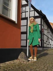 Gästeführerin am Hauseck Hathumarstraße