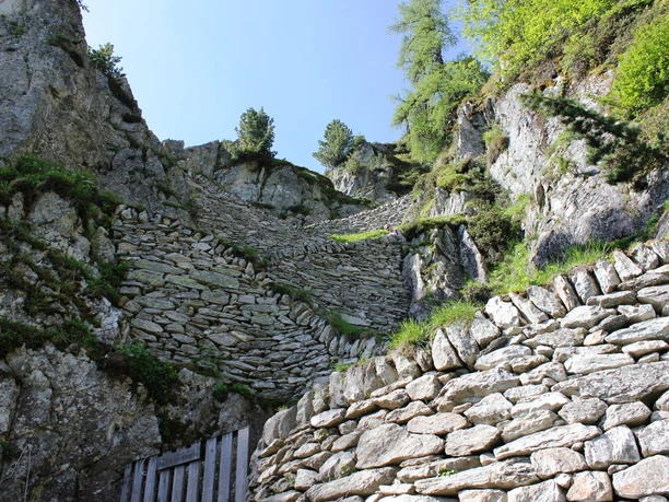 Bergtour von der Riederalp via Hängebrücke zur Oberaletschhütte und zurück auf die Belalp