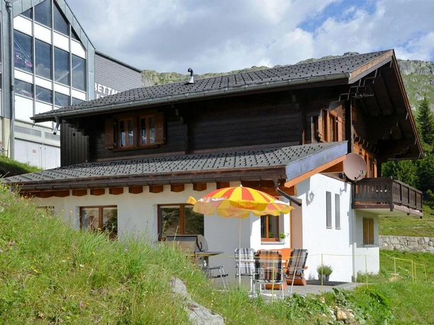 Aussenansicht Sommer 1