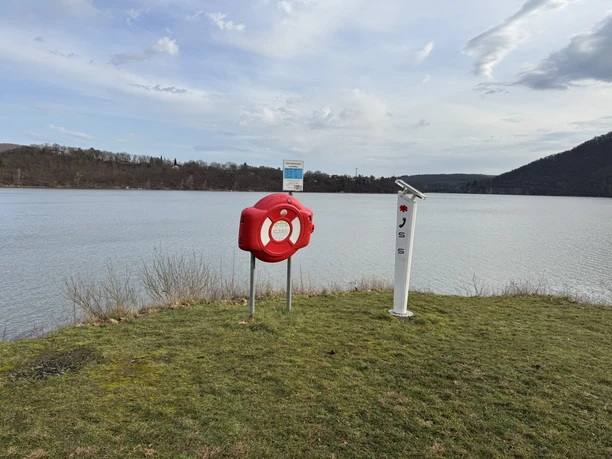 Rettungsreifen Liegewiese Mellbach am Edersee