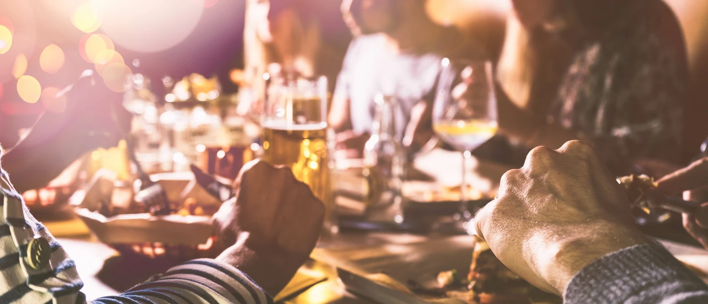 AdobeStock_Restaurant_Essen & Trinken