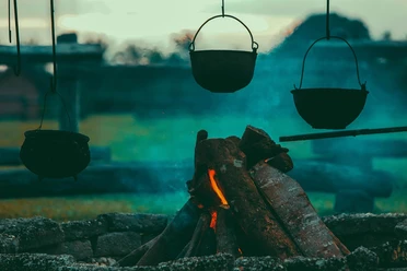 pexels-campfire-1846142_1280.jpg