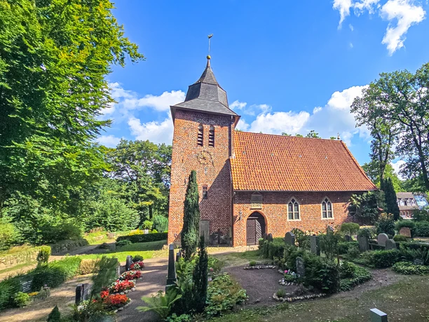 Die St. Christophorus-Kirche Oese von außen