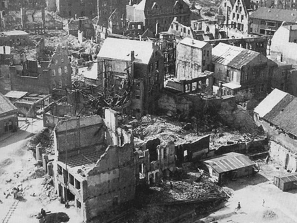 Innenstadt Neuer Platz nach 1945