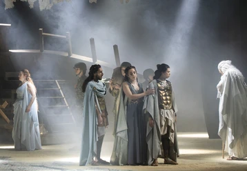 Deidamia_Ensemble_c_Pádraig Grant_Ausschn.jpg