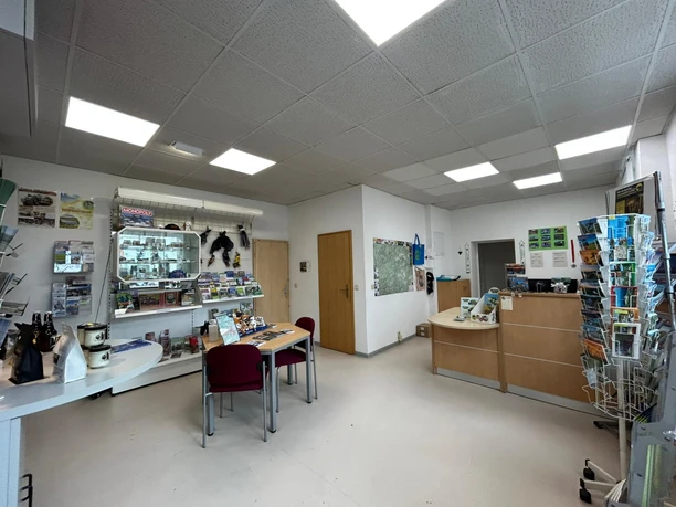 Tourist-Information-Elbingerode-Counter-Tourismusbetrieb-Oberharz-am-Brocken.jpeg-BY SA.jpeg