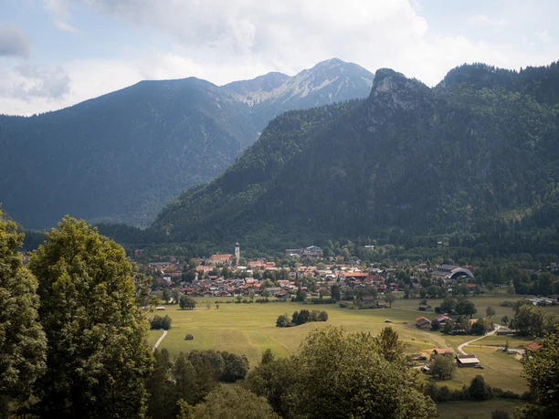 Meditationsweg Blick auf Oberammergau