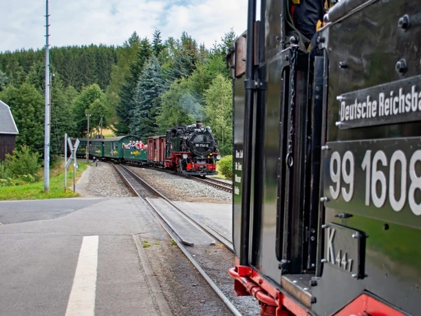 Zwei Dampfzüge der Fichtelbergbahn