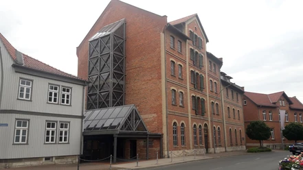 Gebäudekomplex der Neuen Mühle am Rosenwall, links frühere Ölmühle, mittig Getreidemühle der Gebrüder Schünemann. (c) Rüdiger Hagen.jpg