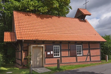 Kapelle_in_Metel_(Neustadt_am_Rübenberge)_IMG_7857.jpg