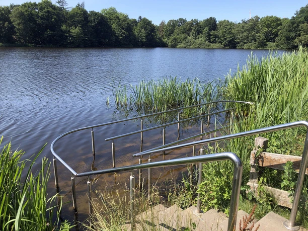 Speckenbütteler Park (c) Mailin Knoke (84)_WEB.jpg Kneipp-Anlage im Teich im Gesundheitspark Speckenbüttel
