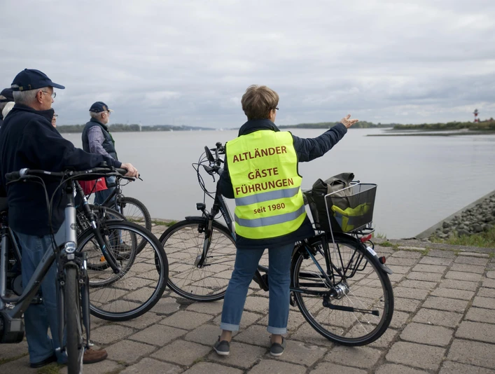 Radtour Gästeführer an der Elbe