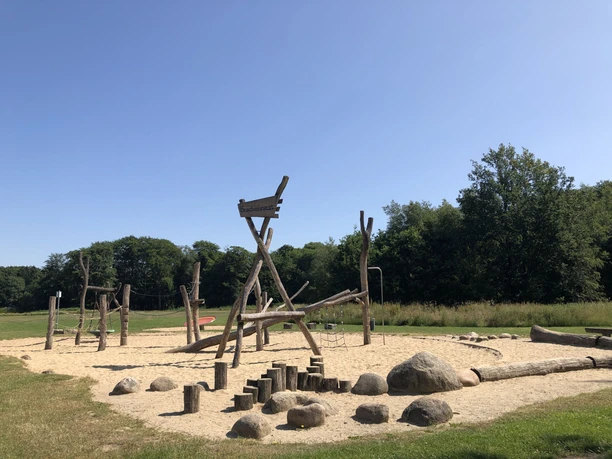 Speckenbütteler Park (c) Mailin Knoke (55)_WEB.jpg Spielplatz im Gesundheitspark Speckenbüttel
