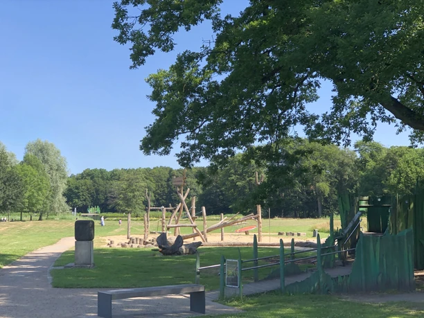 Speckenbütteler Park (c) Mailin Knoke (45)_WEB.jpg Integrativer Spielplatz im Gesundheitspark Speckenbüttel