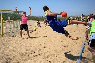 260312-beachhandball-2560x1707.jpg Beachhandball
