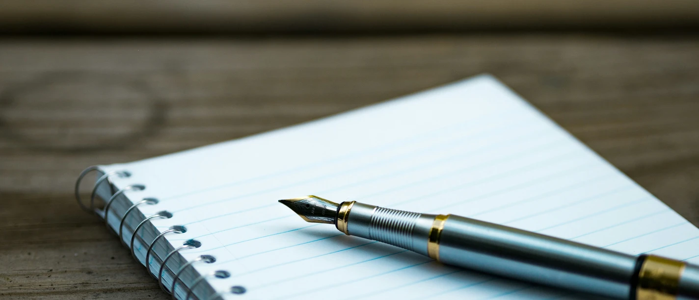 aaron-burden-xG8IQMqMITM-unsplash (1).jpg Schreibwerkstatt Lauenburg