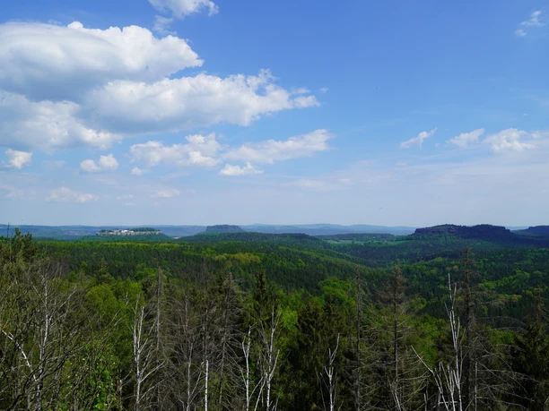 Ausblick vom Bernhardstein auf die Tafelberge
