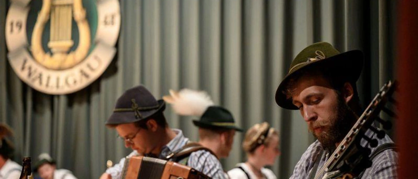 Gausingen der Oberländer Trachtenvereinigung