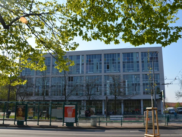 Bildungsforum Ansicht ©_Kerstin Engel.JPG Bildungsforum Ansicht von außen