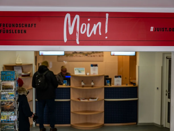 Tourist Information auf Juist im Rathaus