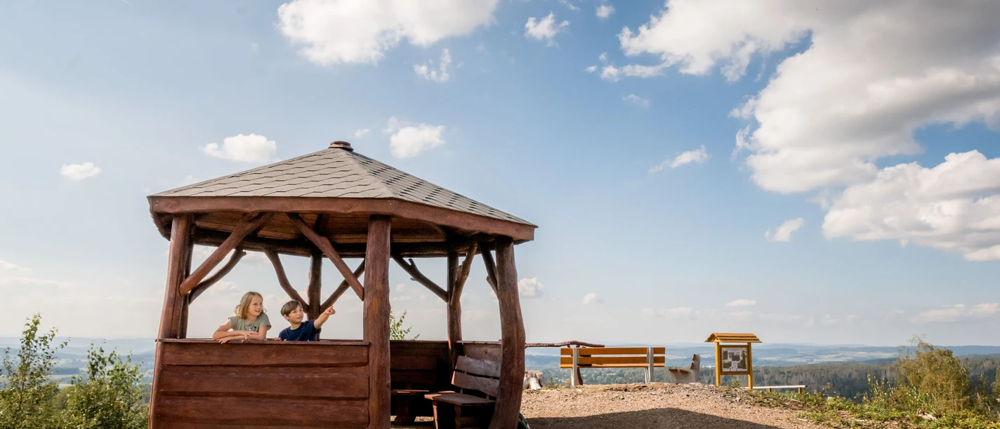 Auf dem Aussichtspunkt Feenhöhe