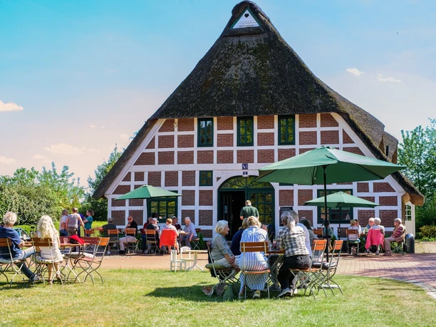 Landcafé_Armstorf.jpg Landcafé_Armstorf