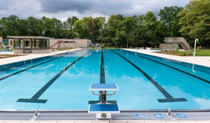 Galerie_Freibad 50m-Sportbecken_1020 x 600.jpg