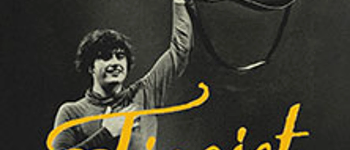 Schwarzweiß-Plakat mit Musiker, erhobener Gitarre und gelbem Schriftzug Finojet