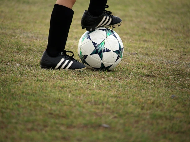 Juist kickt: Das Inselspiel - Fußballturnier auf Juist an der Nordsee.jpg Juist kickt: Das Inselspiel - Fußballturnier auf Juist an der Nordsee