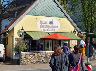 Altes Spritzenhaus Eiscafé La Gondola.jpg