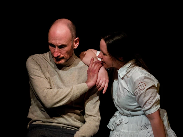 Gift. Eine Ehegeschichte_Presse_3.jpg