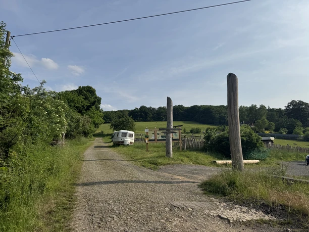 Wanderparkplatz und Nationalpark-Eingang Asel-Süd