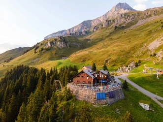 Brunnihütte im Sommer