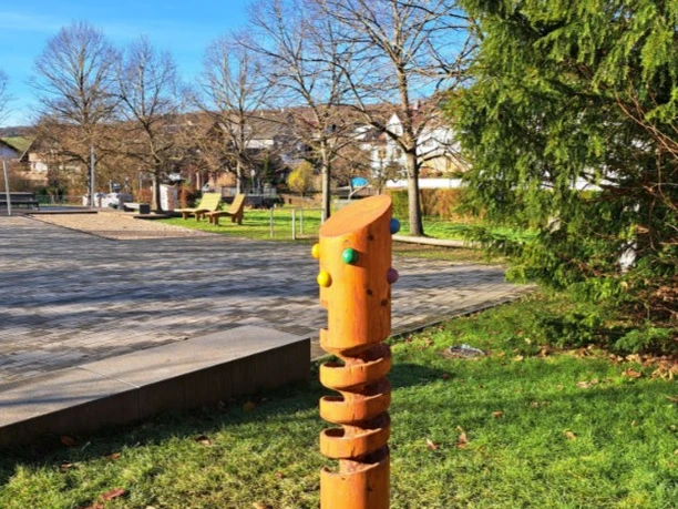 Kugelspirale am Dorfplatz.jpg